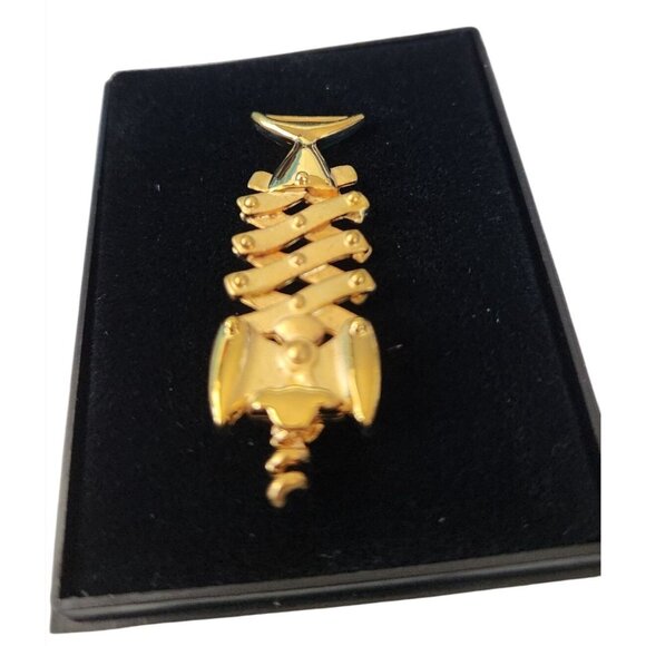 Wine Accordian Corkscrew Gold Plated Tie Tac  Lapel Pin 1 x 1 1/2 Black Velvet C - Picture 4 of 5